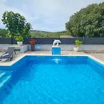 Vinovac By Interhome Pirovac
