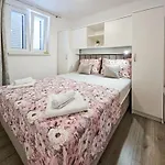 Casa de Férias Vinovac By Interhome