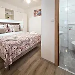 Vinovac By Interhome * Pirovac