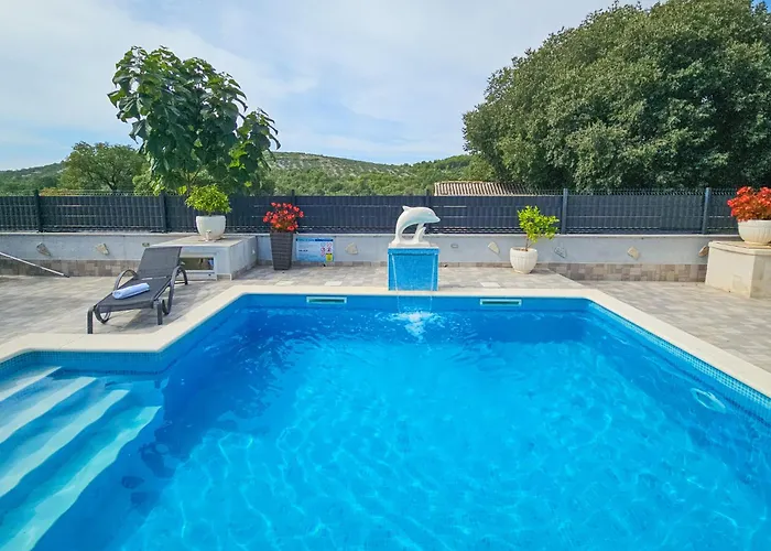 Vinovac By Interhome 피로바츠