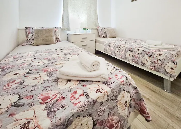 Vinovac By Interhome * 피로바츠